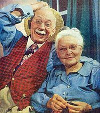 Uncle Cyp and Aunt Sap Brasfield httpsuploadwikimediaorgwikipediaenthumbc