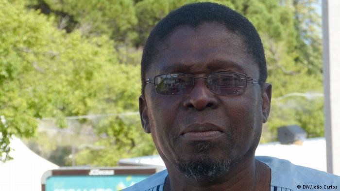 Ungulani Ba Ka Khosa Moambique espera e desespera pela resoluo do conflito