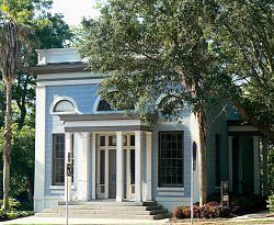 Union Bank (Tallahassee, Florida) httpsuploadwikimediaorgwikipediacommonsthu