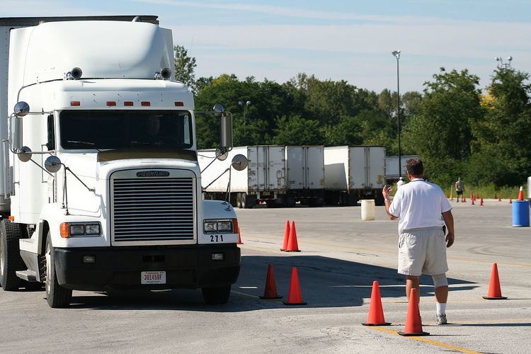 United States commercial driver's license training