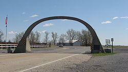 United States Highway 61 Arch httpsuploadwikimediaorgwikipediacommonsthu