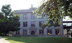 University of Arkansas Chemistry Building httpsuploadwikimediaorgwikipediacommonsthu