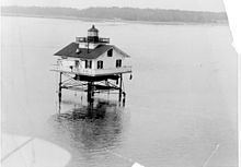 Upper Cedar Point Light httpsuploadwikimediaorgwikipediacommonsthu