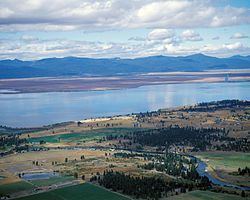 Upper Klamath Lake httpsuploadwikimediaorgwikipediacommonsthu