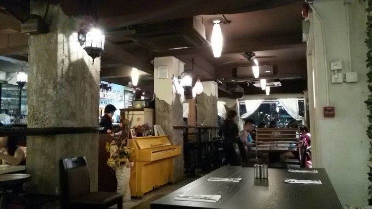 Upstairs Cafés in Hong Kong