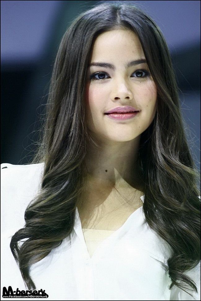 Yaya urassaya