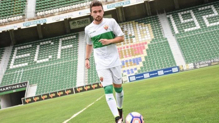 Urtzi Iriondo Urtzi Iriondos Recent Form Makes Him A Candidate For The First Team