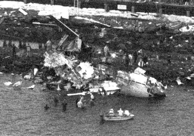 USAir Flight 405 USAir jet crashes on takeoff from LaGuardia Airport in 1992 NY