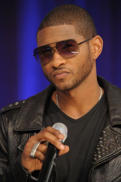 Usher (singer) Usher Pictures Usher amp College Boyys Visit BET39s quot106