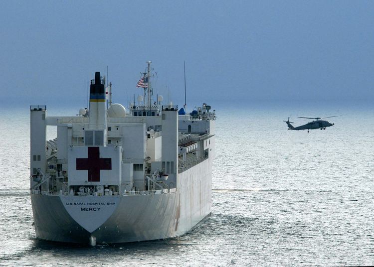 USNS Mercy (T-AH-19) The hospital ship USNS Mercy TAH 19 arrives on station