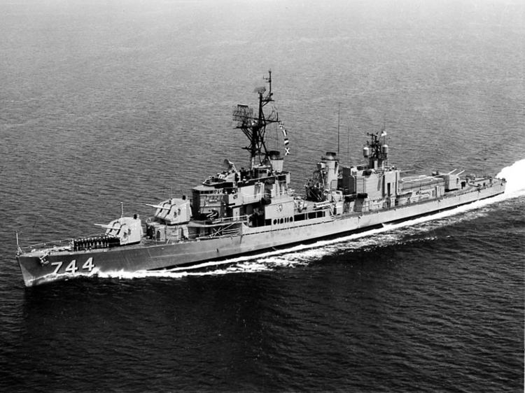 USS Blue (DD-744) FileUSS Blue DD744 underway in April 1961jpg Wikimedia Commons