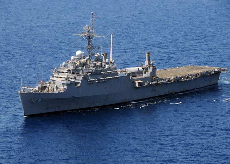 USS Denver (LPD-9) FileUS Navy 100314N0120A297 USS Denver LPD 9 cruises the South