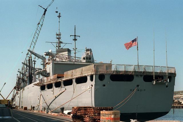 USS Detroit (AOE-4) FileUSS Detroit AOE4jpg Wikimedia Commons