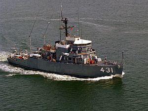 USS Dominant (AM-431) httpsuploadwikimediaorgwikipediacommonsthu