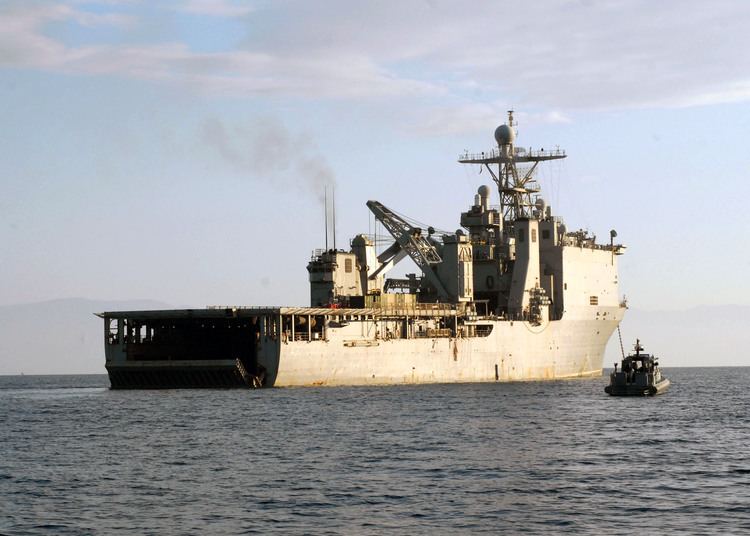 USS Fort McHenry (LSD-43) wwwnavsourceorgarchives101210124315jpg