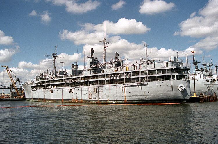 USS Fulton (AS-11) FileUSS Fulton AS11 laid up in 1994JPEG Wikimedia Commons