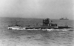 USS H-4 (SS-147) httpsuploadwikimediaorgwikipediacommonsthu