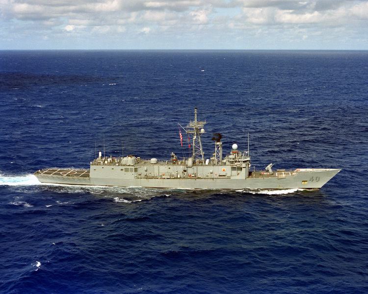 USS Halyburton (FFG-40) FileUSS Halyburton FFG40 stbd bow viewjpg Wikimedia Commons