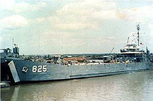 USS Hickman County (LST-825) httpsuploadwikimediaorgwikipediacommonsthu