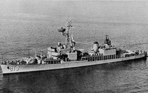 USS Holder (DD-819) httpsuploadwikimediaorgwikipediacommonsthu