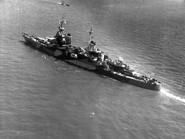 USS Indianapolis (CA-35) FileUSS Indianapolis CA35 underway in 1944 portjpg