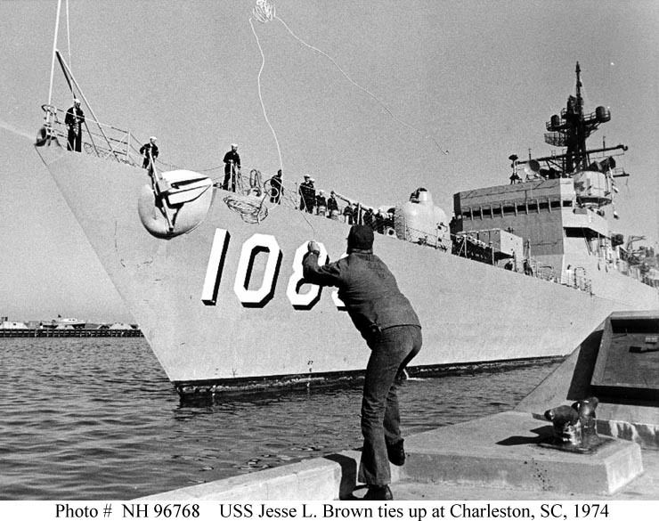 USS Jesse L. Brown (FF-1089) USN ShipsUSS Jesse L Brown DEFF1089