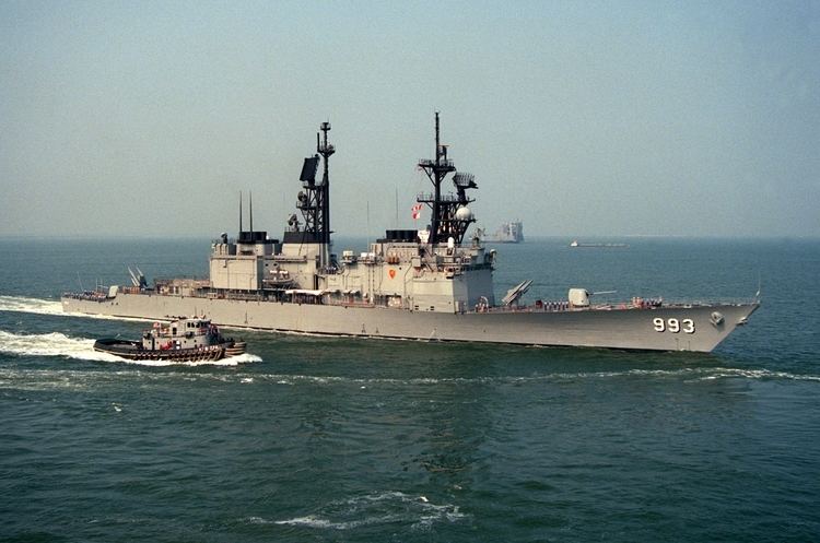 USS Kidd (DDG-993) FileUSS Kidd DDG993 underway with tug in 1990jpg Wikimedia