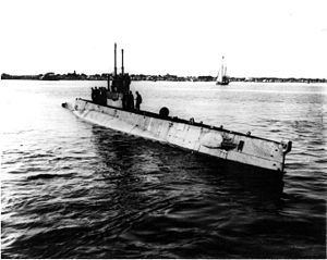 USS L-10 (SS-50) httpsfasabfileswordpresscom201304ussl10