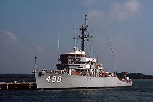 USS Leader (MSO-490) httpsuploadwikimediaorgwikipediacommonsthu