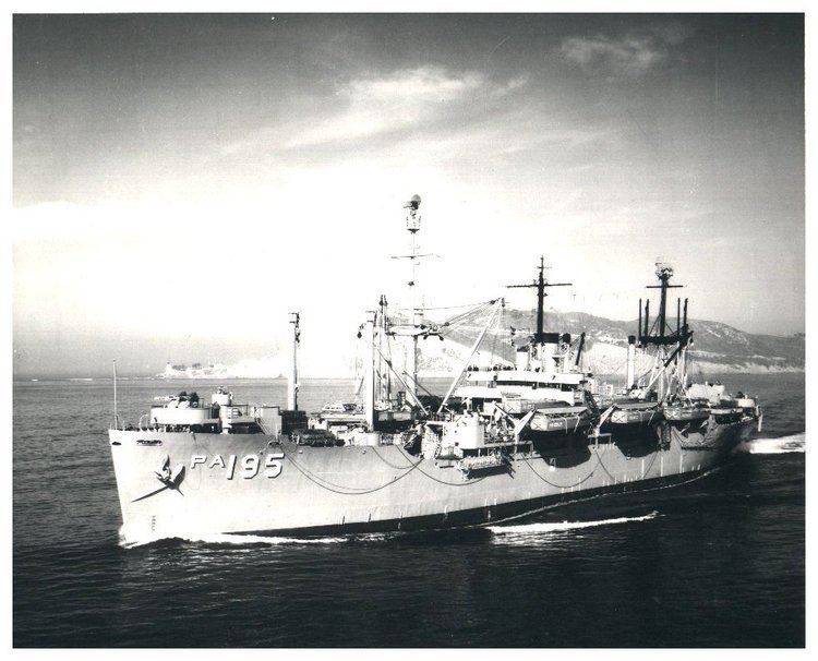 USS Lenawee (APA-195) httpsuploadwikimediaorgwikipediaen446Len