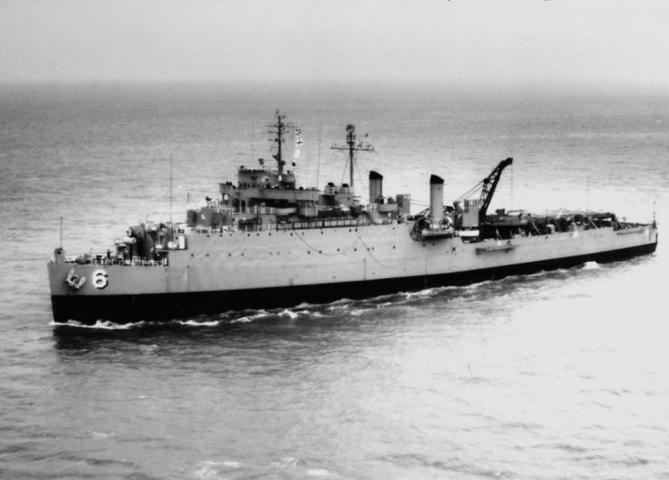 USS Lindenwald (LSD-6) httpsuploadwikimediaorgwikipediacommons33