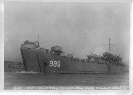 USS LST-989 httpsuploadwikimediaorgwikipediacommons77