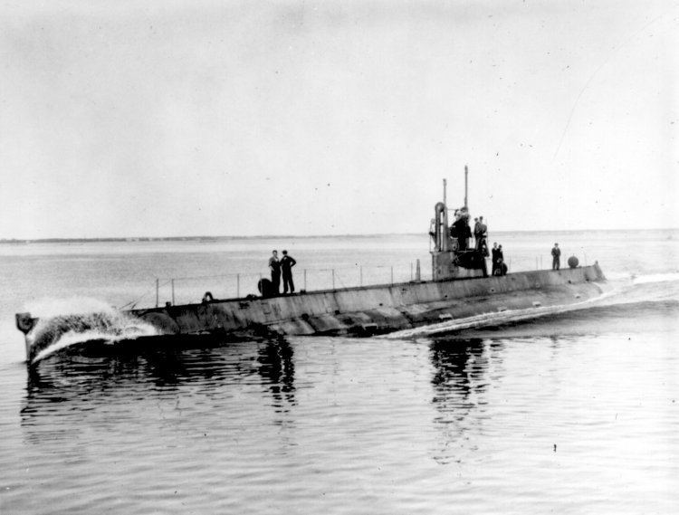 USS M-1 (SS-47) httpsuploadwikimediaorgwikipediacommons44