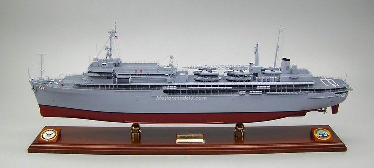 USS McKee (AS-41) USS McKee AS41 Spear Class Submarine Tender Model airplanes ships