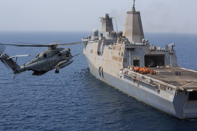 USS Mesa Verde Marine helicopter crashes while trying to land aboard the USS Mesa