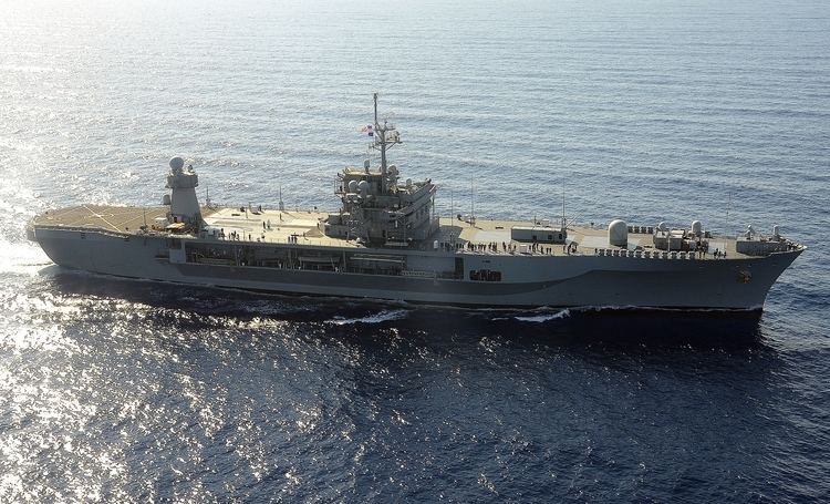 USS Mount Whitney (LCC-20) FileUSS Mount Whitney LCC20 underway in the Med in 2013JPG