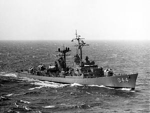 USS Mullinnix httpsuploadwikimediaorgwikipediacommonsthu