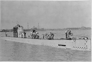 USS O-15 (SS-76) httpsuploadwikimediaorgwikipediacommonsthu