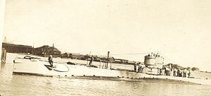 USS R-16 (SS-93) httpsuploadwikimediaorgwikipediacommonsthu