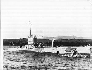 USS R-18 (SS-95) httpsuploadwikimediaorgwikipediacommonsthu
