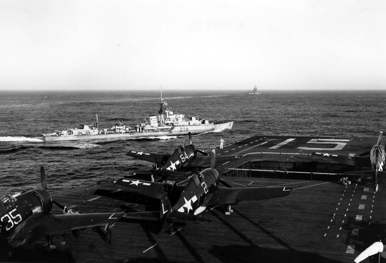 USS Randolph (CV-15) FileUSS Randolph CV15 and HMS Urchin D28 off Japan 1945jpg