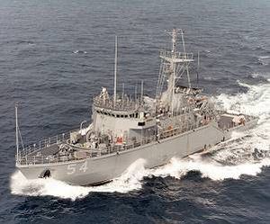 USS Robin (MHC-54) httpsuploadwikimediaorgwikipediacommonsthu