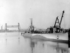 USS S-13 (SS-118) httpsuploadwikimediaorgwikipediacommonsthu