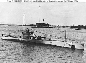 USS S-42 (SS-153) httpsuploadwikimediaorgwikipediacommonsthu