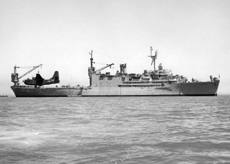 USS Salisbury Sound (AV-13) FileUSS Salisbury Sound AV13 with P5M 1953jpg Wikimedia Commons
