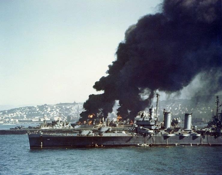 USS Savannah (CL-42) 11th September 1943 USS Savannah hit by German glider bomb