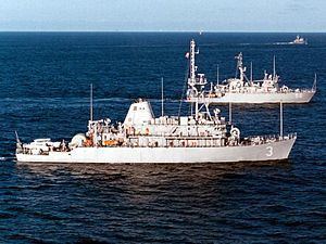 USS Sentry (MCM-3) httpsuploadwikimediaorgwikipediacommonsthu