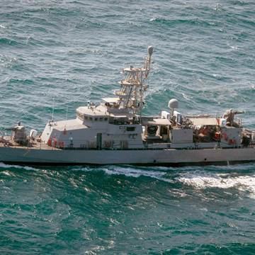 USS Squall US Navy Ship Fires Shots at Iranian 39Fast Boat39 NBC News