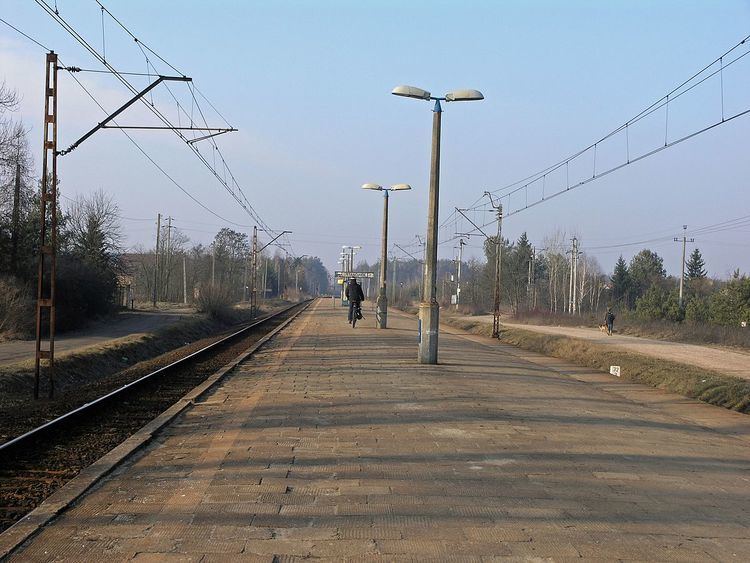 Ustanówek railway station