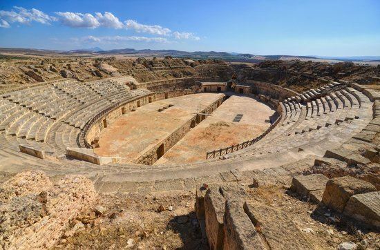 Uthina Amphitheater Picture of Uthina Oudhna Tunisia TripAdvisor